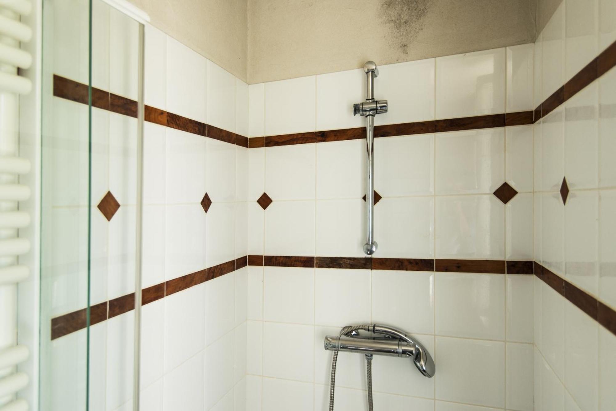 Le Riad Bourguignon Ouanne Bagian luar foto