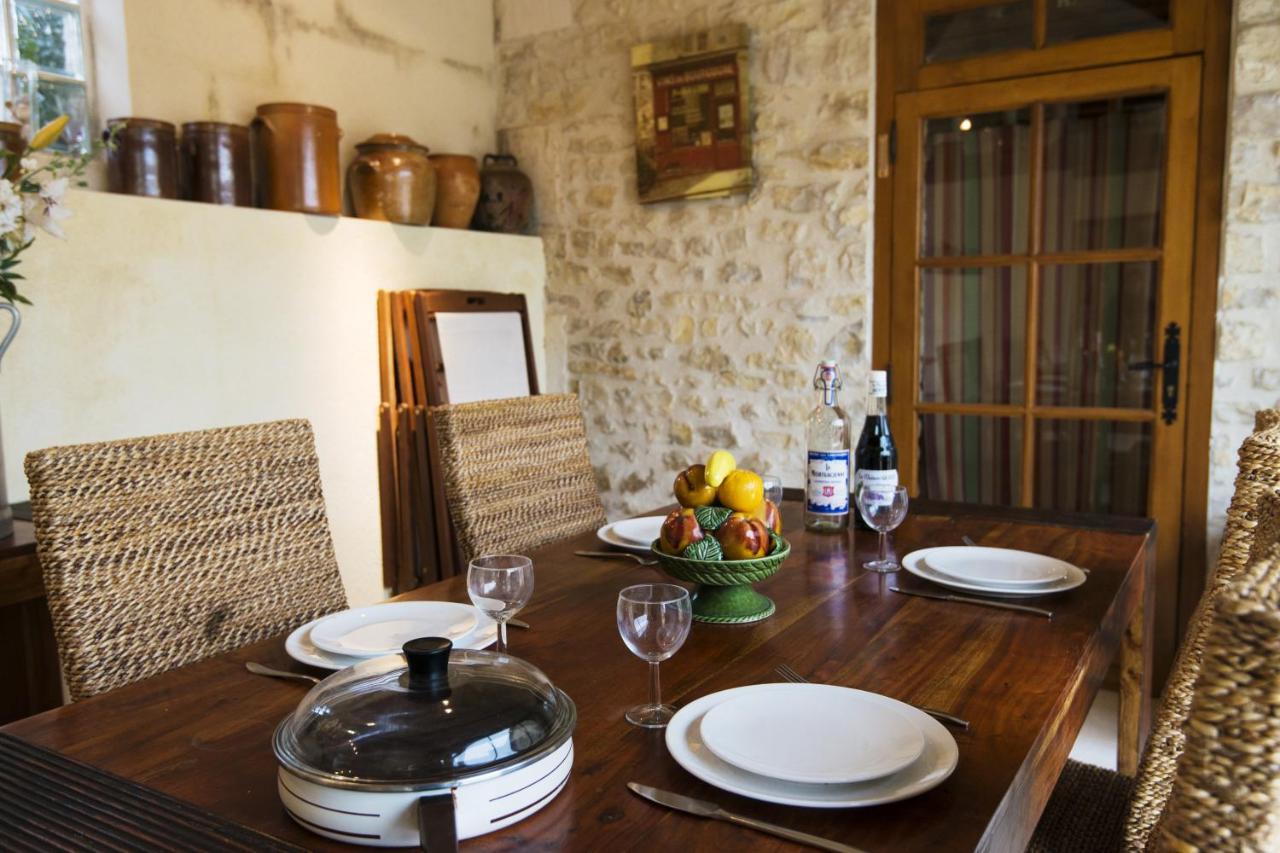 Le Riad Bourguignon Ouanne Bagian luar foto